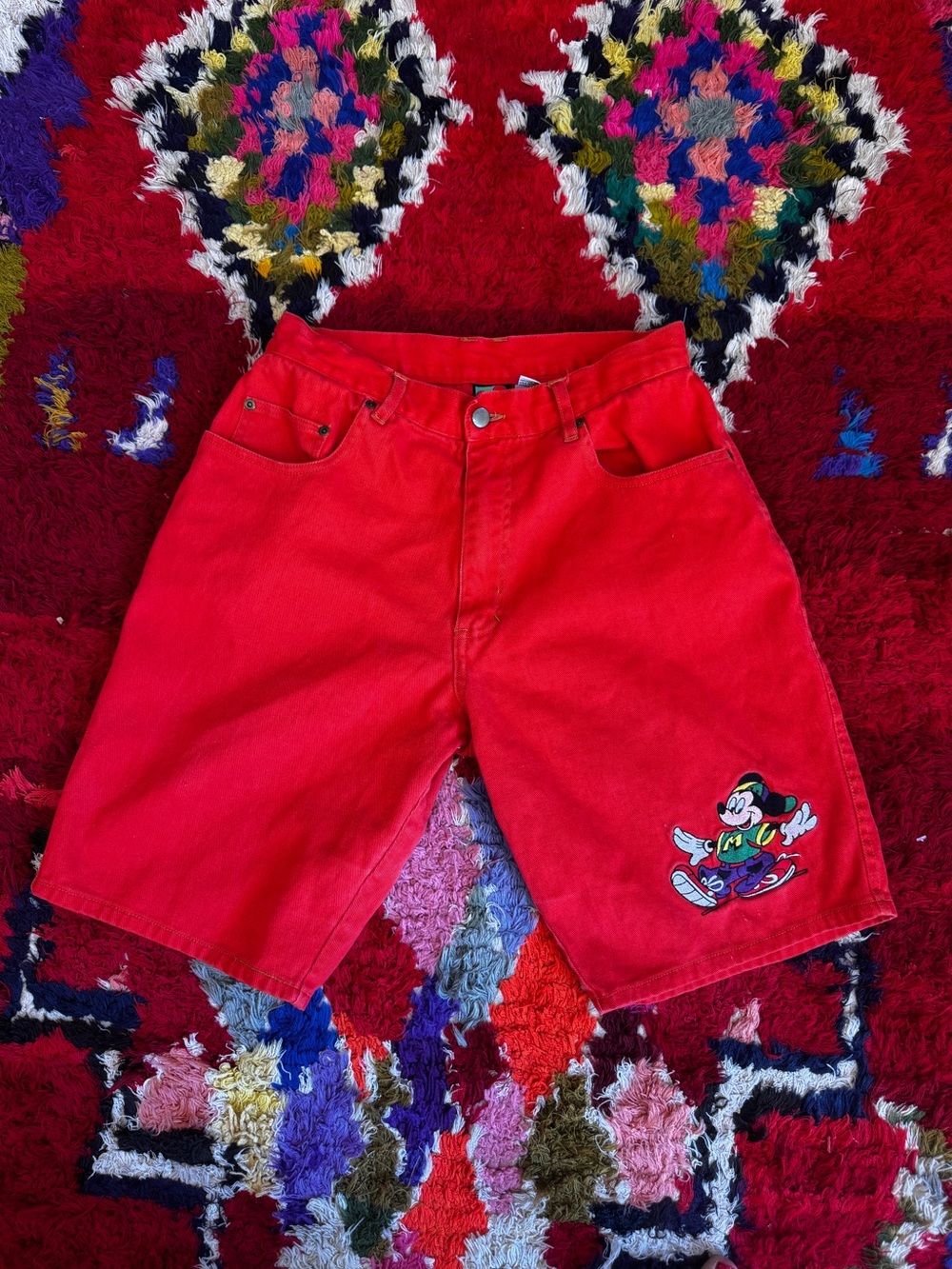 90s Vintage Disney Red Skater Mickey Shorts Sz 32